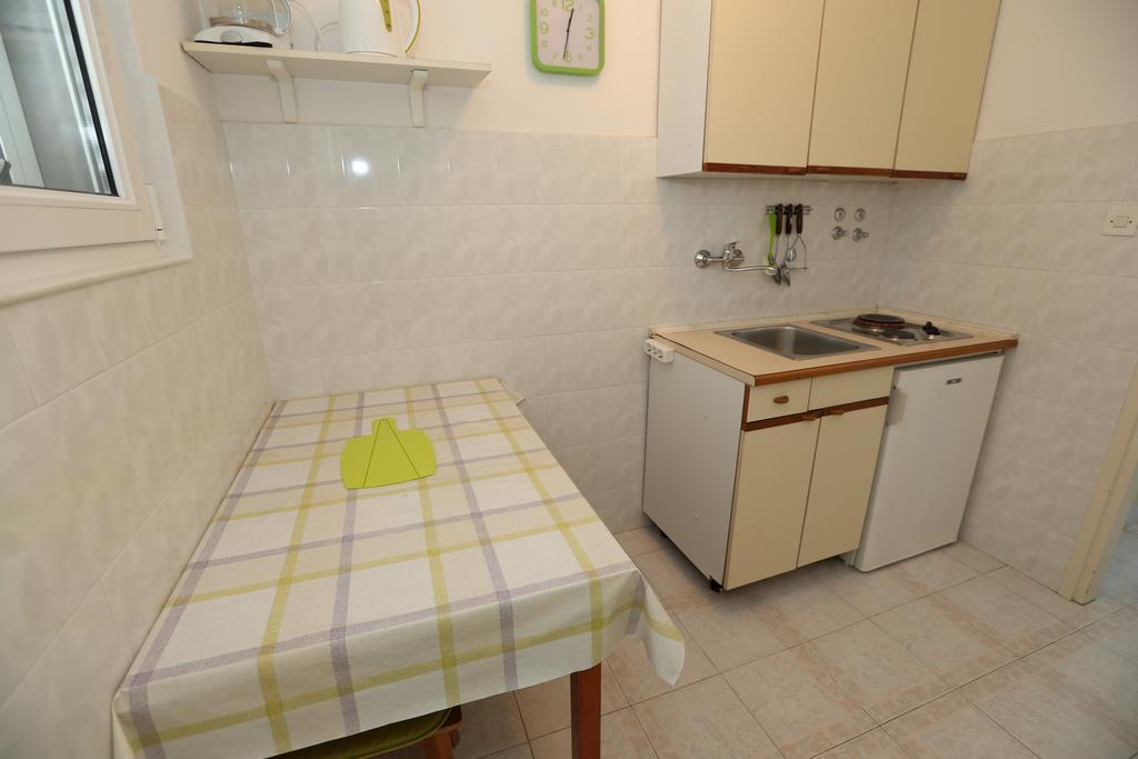 Apartments Ljubica Башка Екстер'єр фото