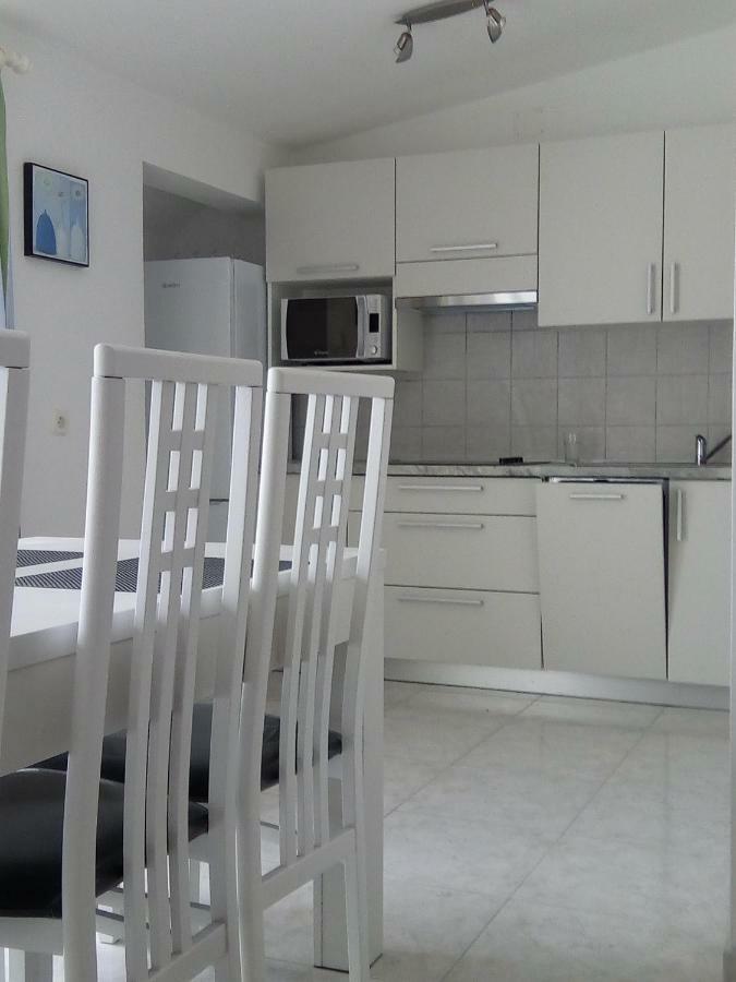 Apartments Ljubica Башка Екстер'єр фото